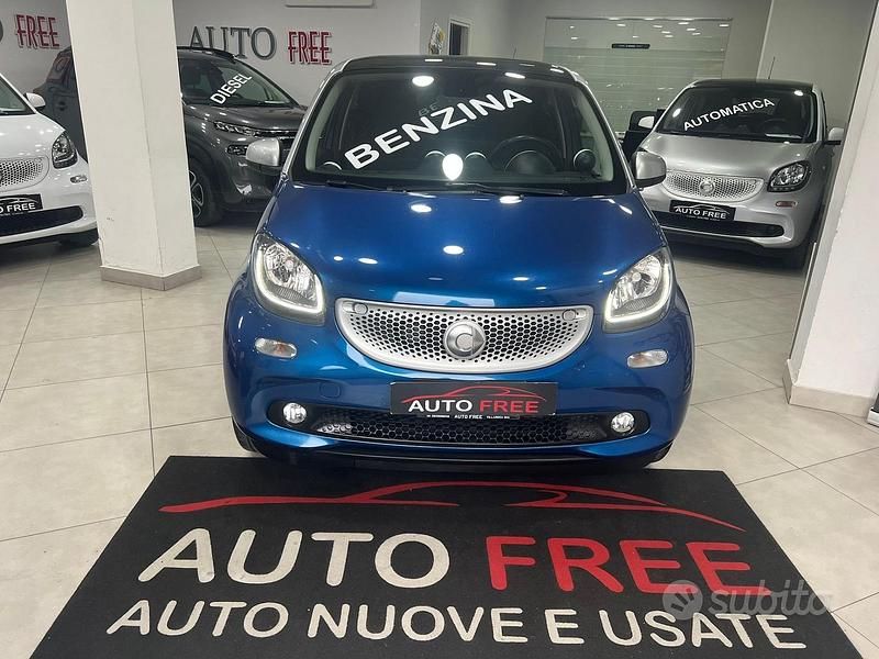 Usata Smart ForFour Prime 70 CV (51 kW) 2015 Blu Utilitaria