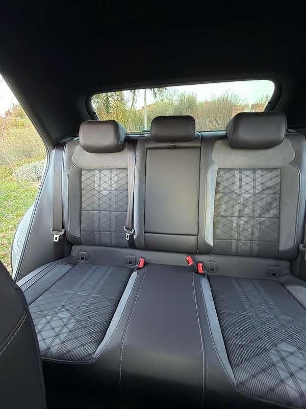 Usata VW T-Roc R-line 150 CV (110 kW) 2023 Beige SUV