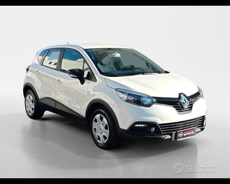 Usata Renault Captur Zen 90 CV (66 kW) 2017 Bianco SUV