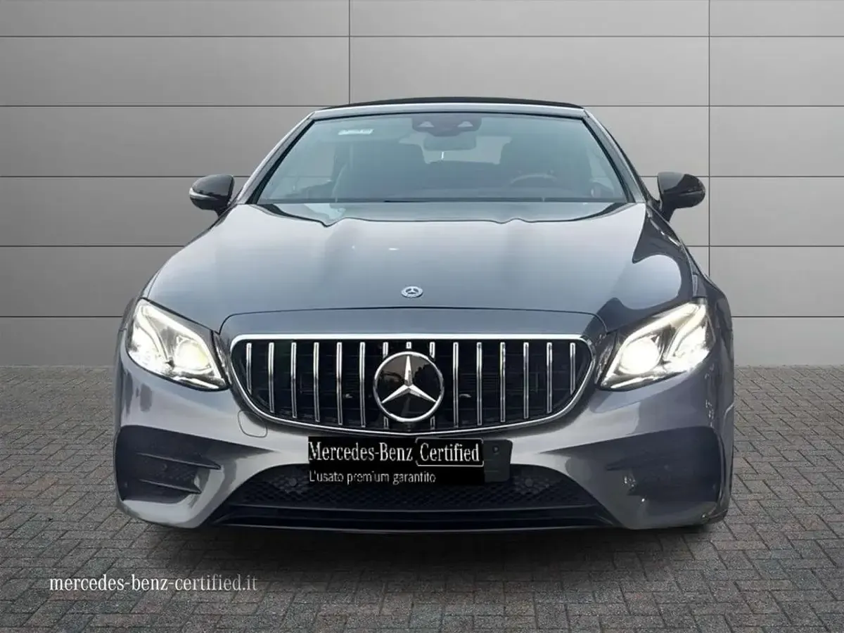Usata Mercedes E53 AMG AMG 435 CV (319 kW) 2020 Grigio Cabrio
