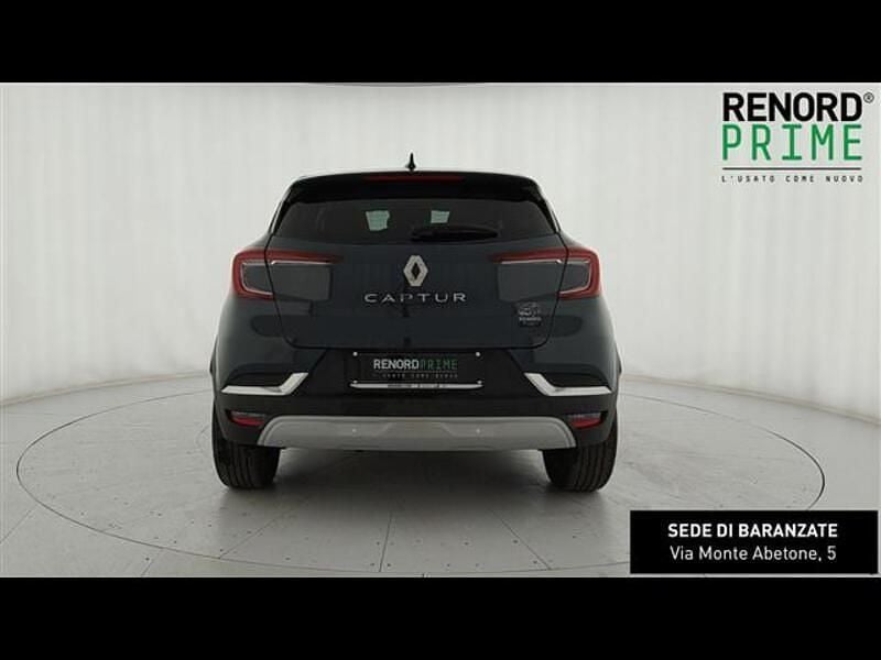 Usata Renault Captur Techno 145 CV (106 kW) 2023 Blu scuro SUV