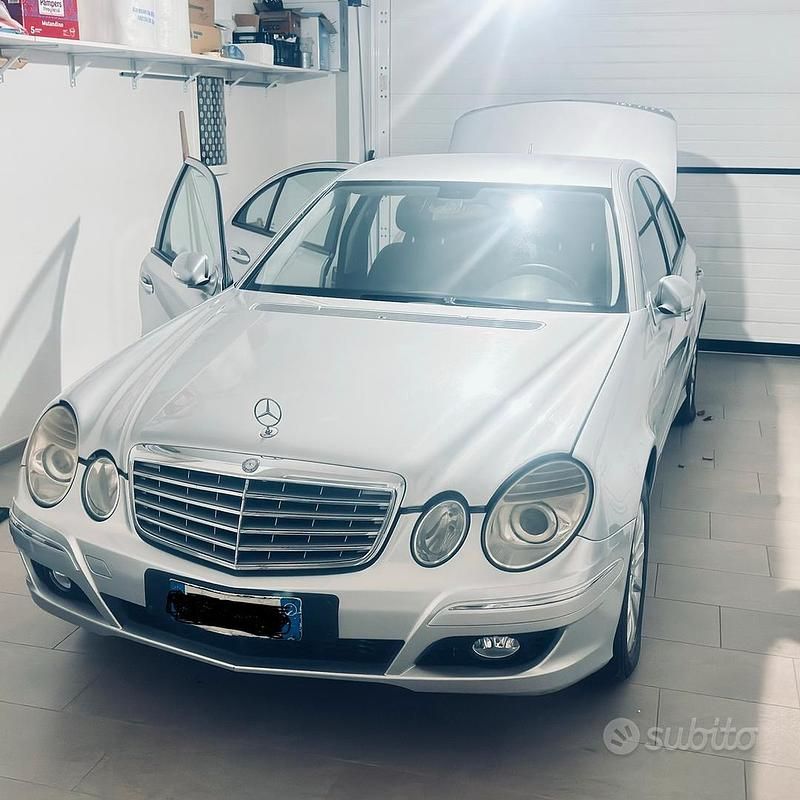 Usata Mercedes E220 Elegance 2006 Berlina