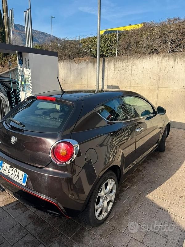 Usata Alfa Romeo MiTo 95 CV (69 kW) 2011 Nero Utilitaria