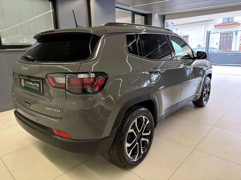 Usata Jeep Compass Limited 131 CV (96 kW) 2022 Sting gray SUV