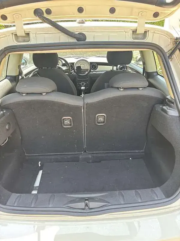 Usata Mini ONE 75 CV (55 kW) 2012 Bianco Utilitaria
