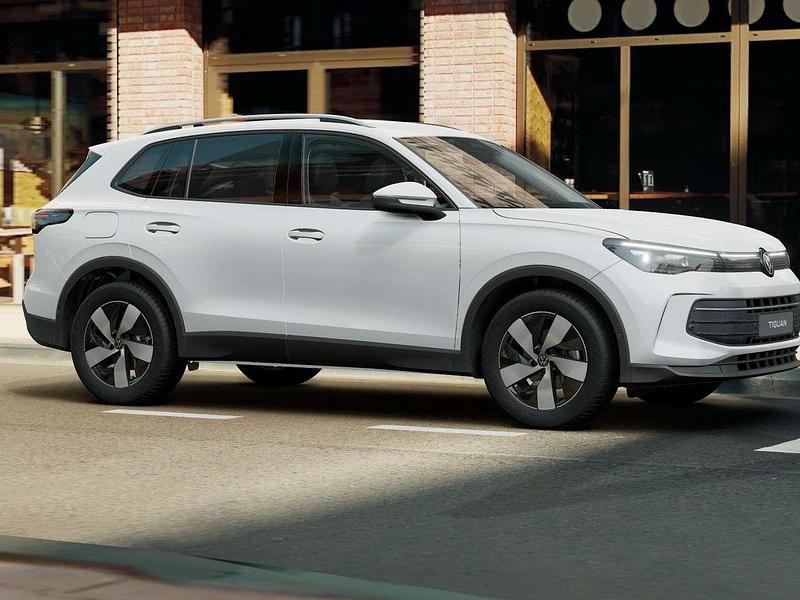 Nuova VW Tiguan Life 150 CV (110 kW) 2026 Pure white SUV