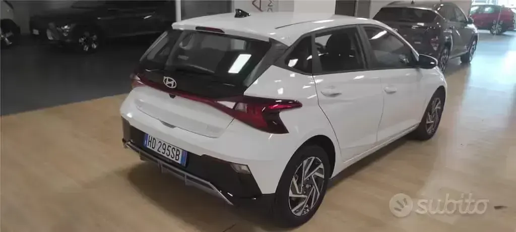 Nuova Hyundai i20 90 CV (66 kW) 2026 Bianco Utilitaria