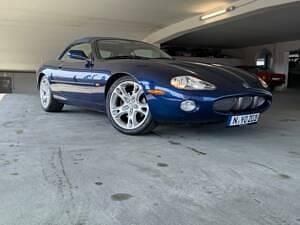 Usata Jaguar XKR 363 CV (266 kW) 2002 Blu Cabrio