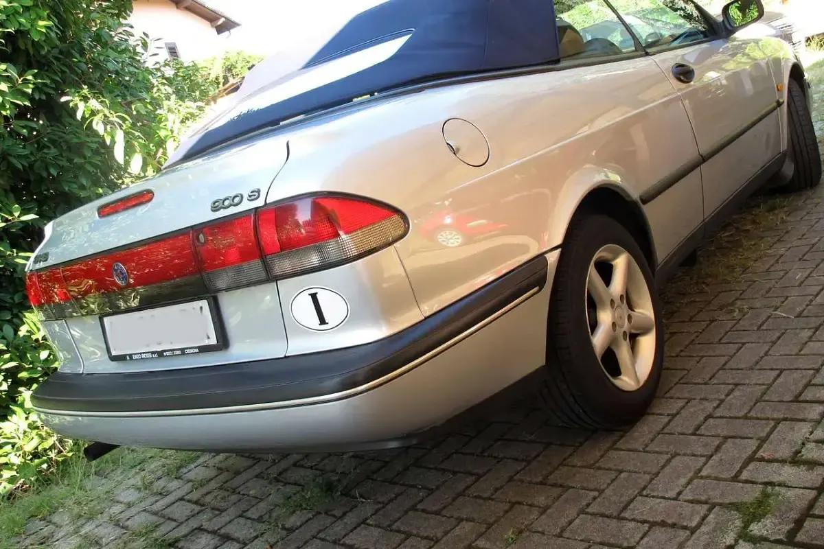 Usata Saab 900 Cabriolet 131 CV (96 kW) 1996 Argento Cabrio