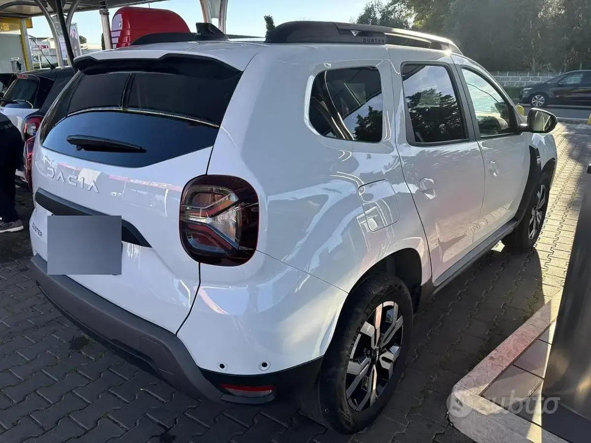 Usata Dacia Duster 101 CV (74 kW) 2024 Bianco SUV