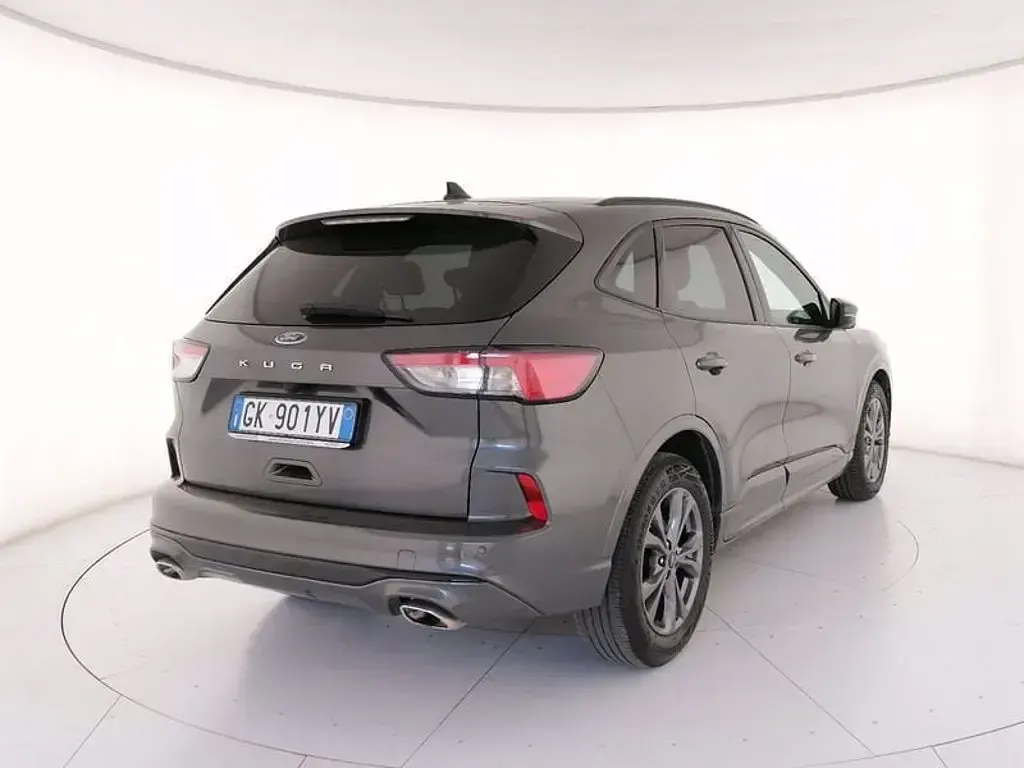 Usata Ford Kuga ST-Line 120 CV (88 kW) 2022 Magnetic grey (metallizzato) SUV