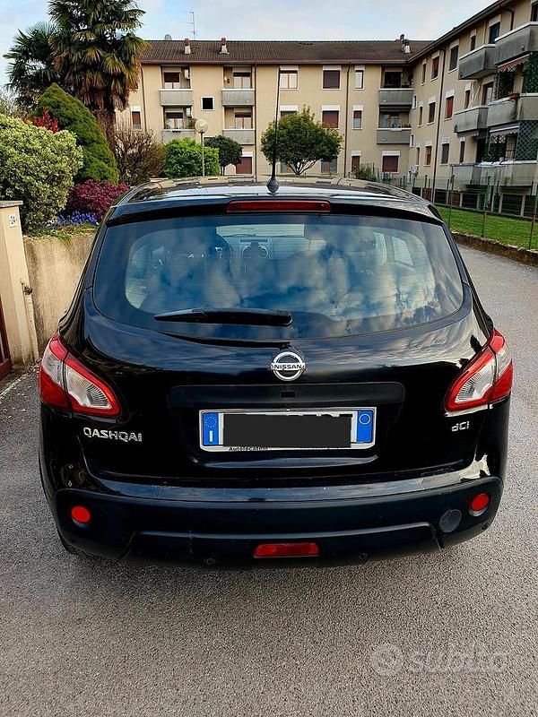 Usata Nissan Qashqai Acenta 110 CV (80 kW) 2012 Nero SUV