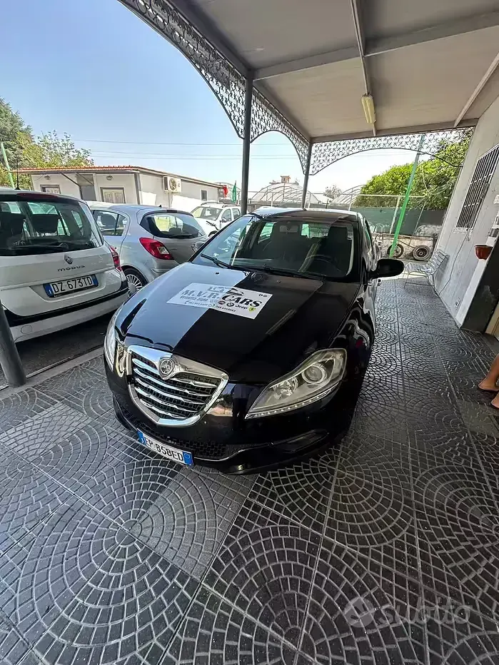 Usata Lancia Delta Silver 120 CV (88 kW) 2013 Nero Utilitaria