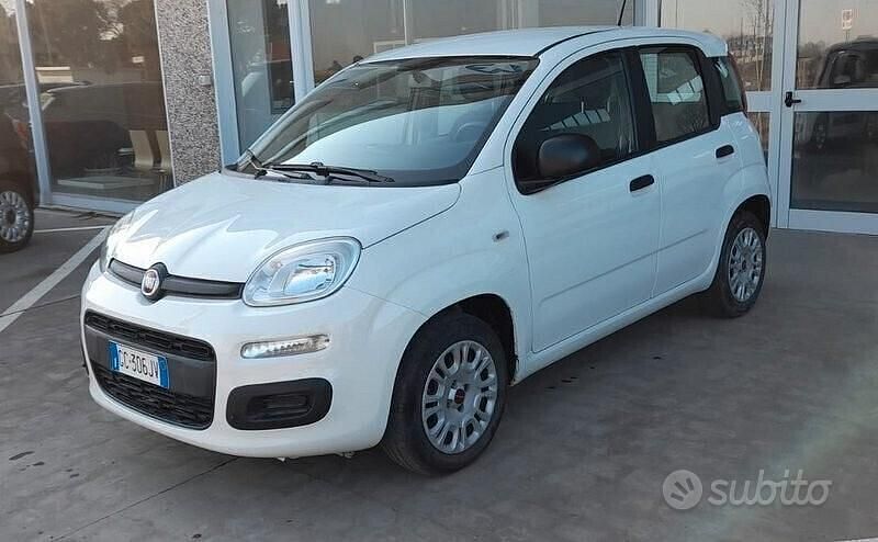 Usata Fiat Panda Easy 69 CV (50 kW) 2020 Bianco Utilitaria