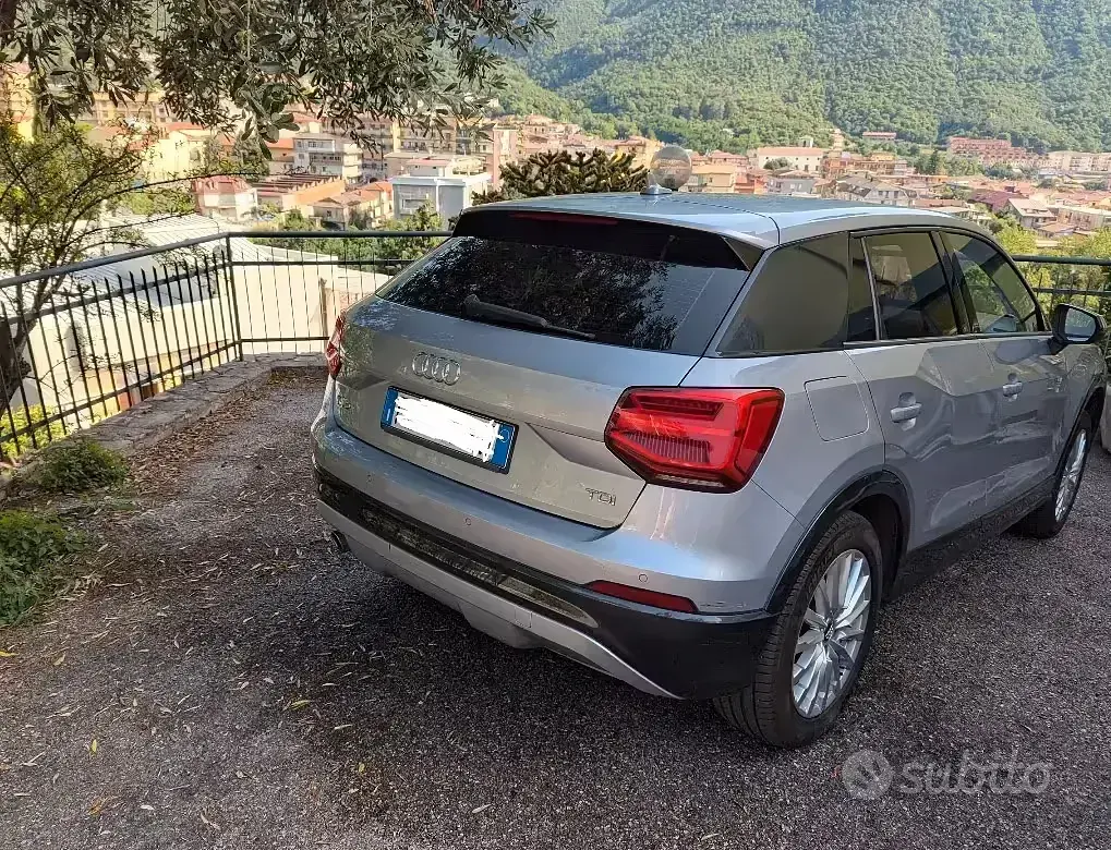 Usata Audi Q2 116 CV (85 kW) 2017 Grigio SUV