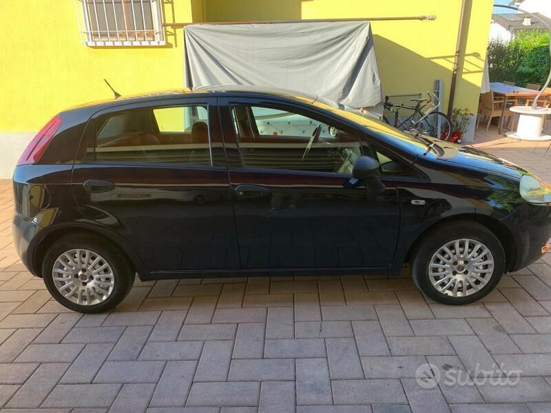 Usata Fiat Punto Evo 2011 Blu Utilitaria