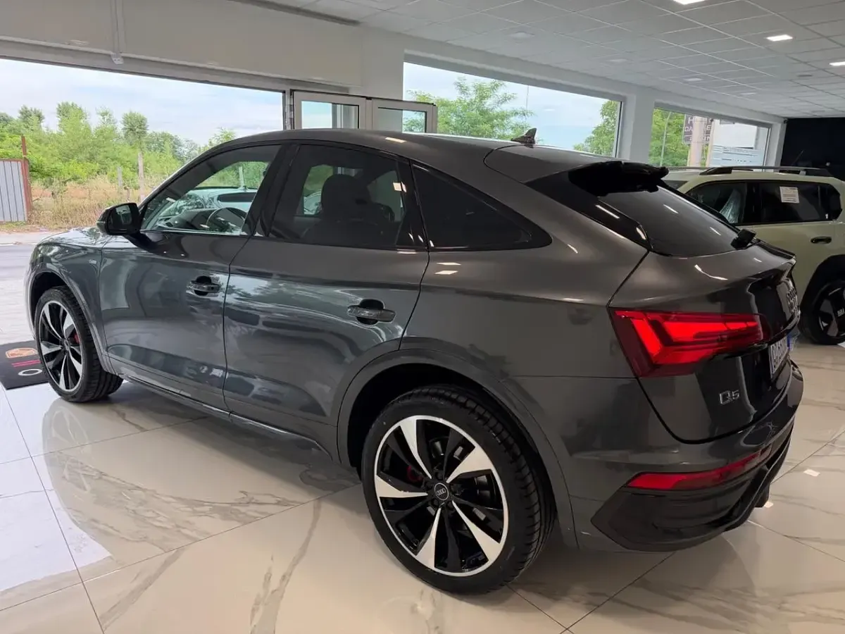 Usata Audi Q5 S-line plus 203 CV (149 kW) 2021 Grigio SUV