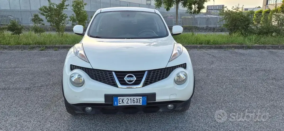 Usata Nissan Juke Tekna 110 CV (80 kW) 2011 Bianco SUV