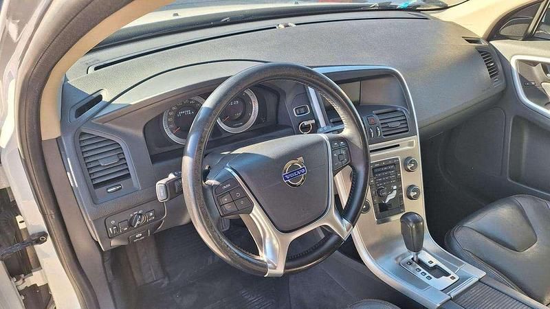 Usata Volvo XC60 Summum 215 CV (158 kW) 2011 Bianco pastello SUV