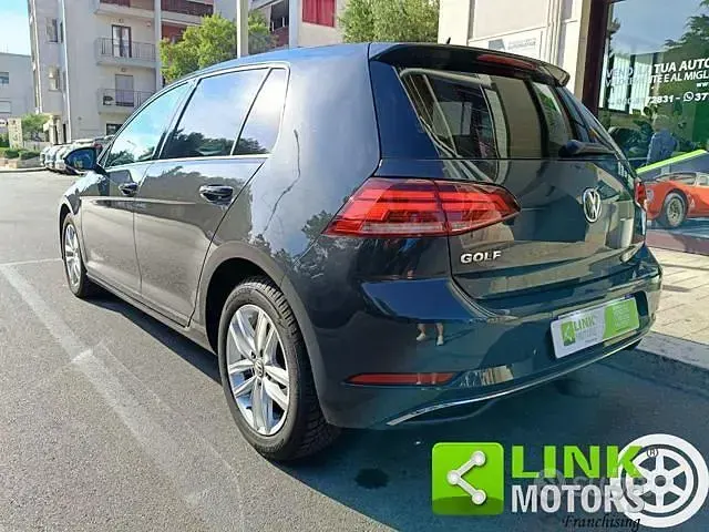 Usata VW Golf VII Sport 116 CV (85 kW) 2019 Grigio Berlina