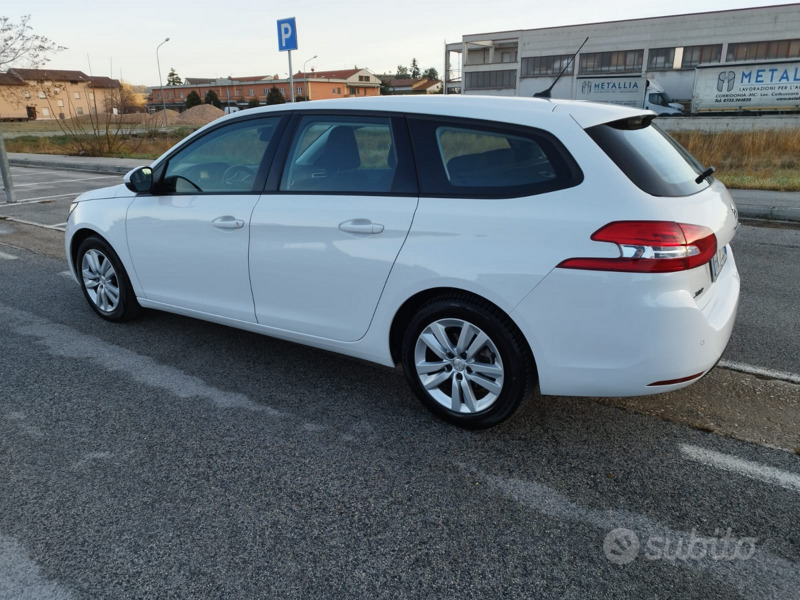 Usato 2018 Peugeot 308 Diesel (12.350 €)