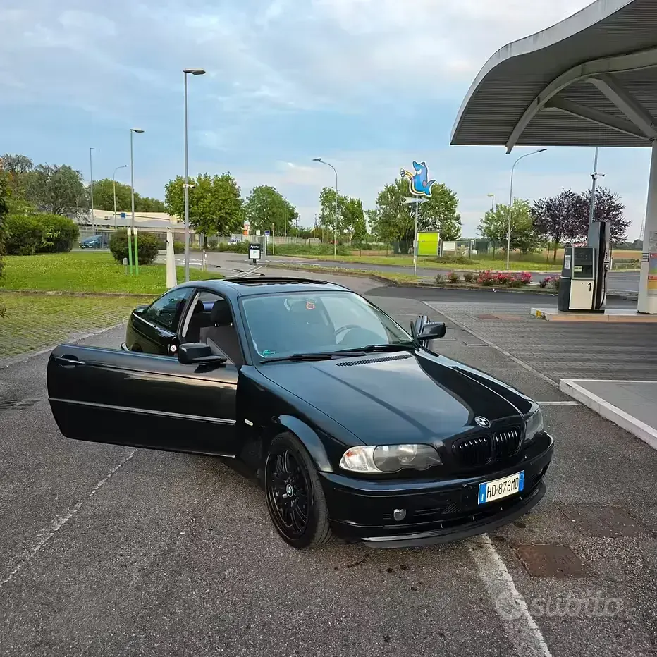 Usata BMW 318 Efficient Dynamics 143 CV (105 kW) 2026 Nero Coupé