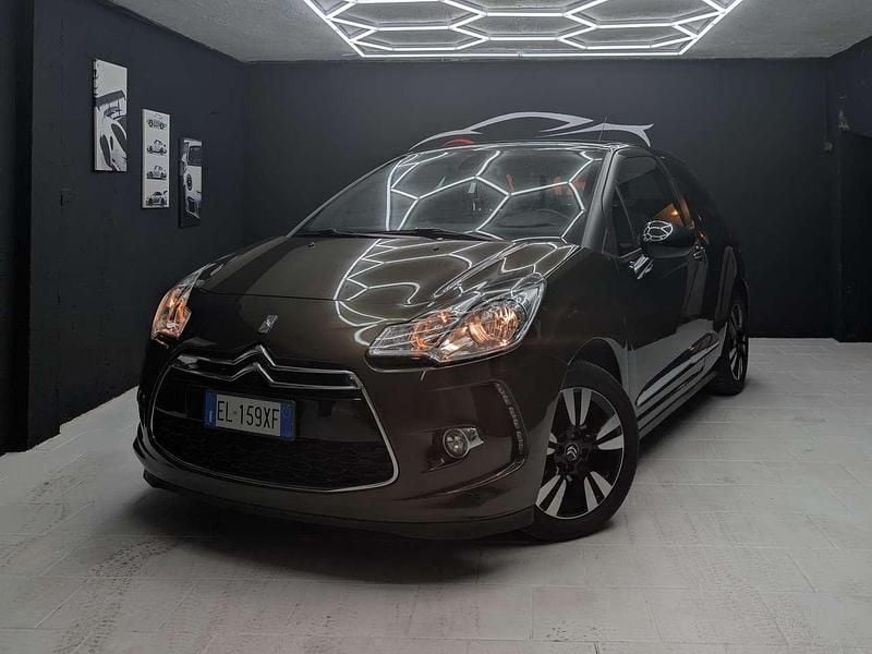 Usata Citroën DS3 Chic 95 CV (69 kW) 2012 Marrone Berlina