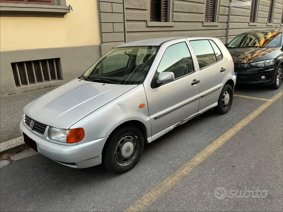 Usata VW Polo 64 CV (47 kW) 1998 Grigio Berlina