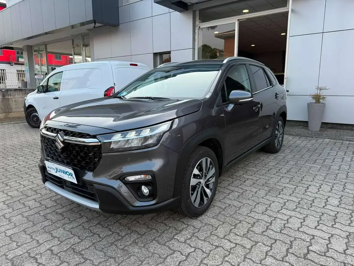 Usata Suzuki SX4 S-Cross 129 CV (94 kW) 2023 Grigio SUV