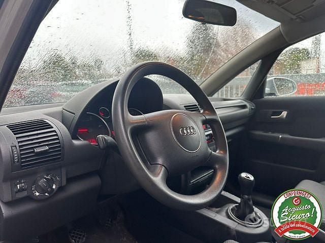 Usata Audi A2 Comfort 90 CV (66 kW) 2004 Grigio Utilitaria