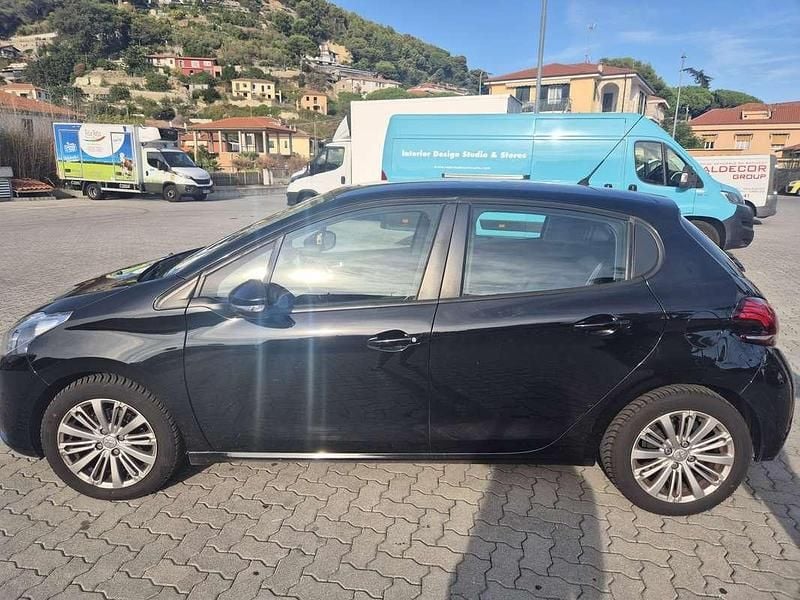 Usata Peugeot 208 Active 75 CV (55 kW) 2016 Nero Utilitaria