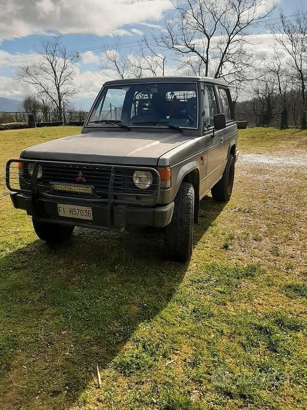 Usata Mitsubishi Pajero 1989 SUV