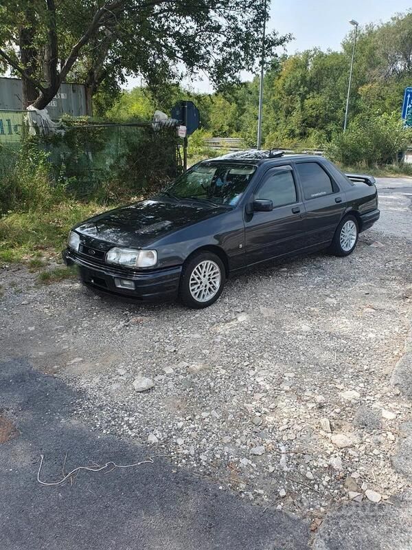 Usata Ford Sierra 215 CV (158 kW) 1990 Grigio Berlina