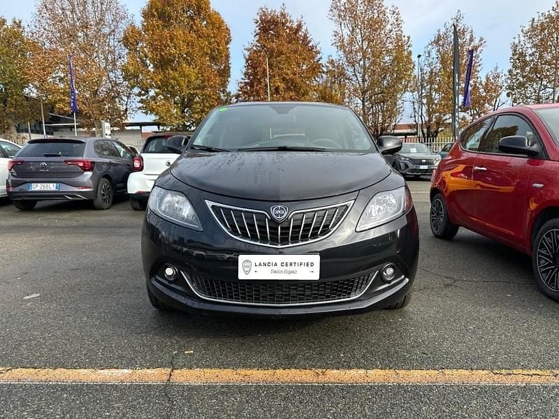 Usata Lancia Ypsilon Gold 69 CV (50 kW) 2023 Nero Utilitaria