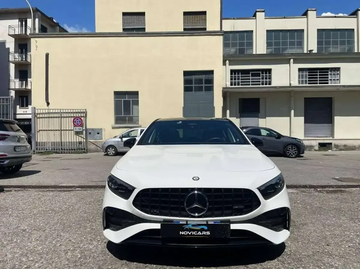 Usata Mercedes A35 AMG Premium Plus 306 CV (225 kW) 2024 Bianco Berlina