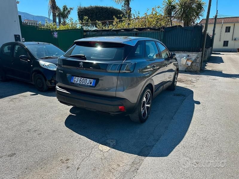 Usata Peugeot 3008 131 CV (96 kW) 2022 SUV