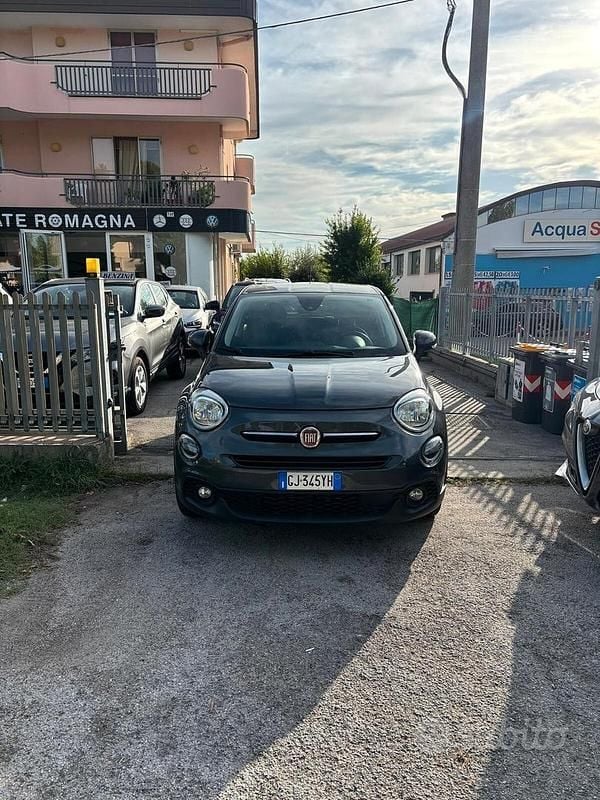 Grigio Usata 2022 Fiat 500X Connect SUV | 14.990 € (Buon prezzo) - Immagine 1/4