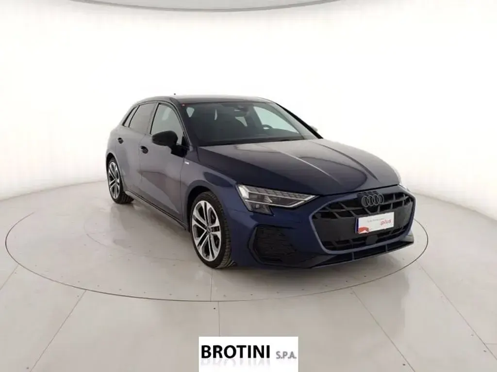 Usata Audi A3 S-Line 150 CV (110 kW) 2025 Blu/azzurro Berlina