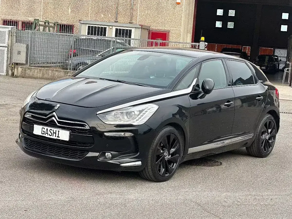 Usata DS Automobiles DS5 Sport Chic 181 CV (133 kW) 2015 Nero Utilitaria