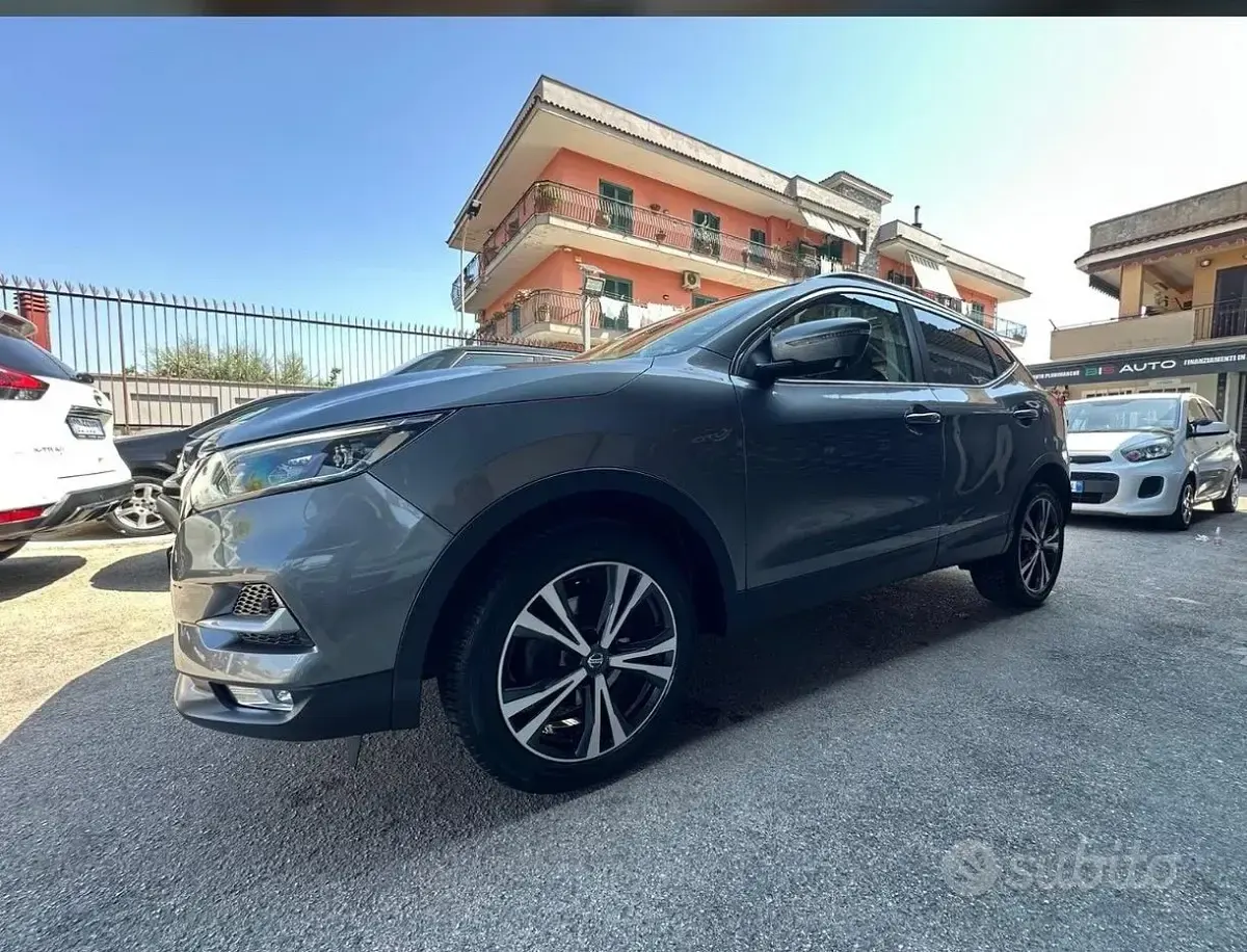 Usata Nissan Qashqai Tekna 110 CV (80 kW) 2018 Grigio SUV