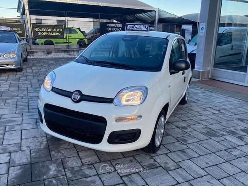 Bianco Nuova 2026 Fiat Panda Cross Cross Due volumi | 14.890 € (Buon prezzo) - Immagine 1/4
