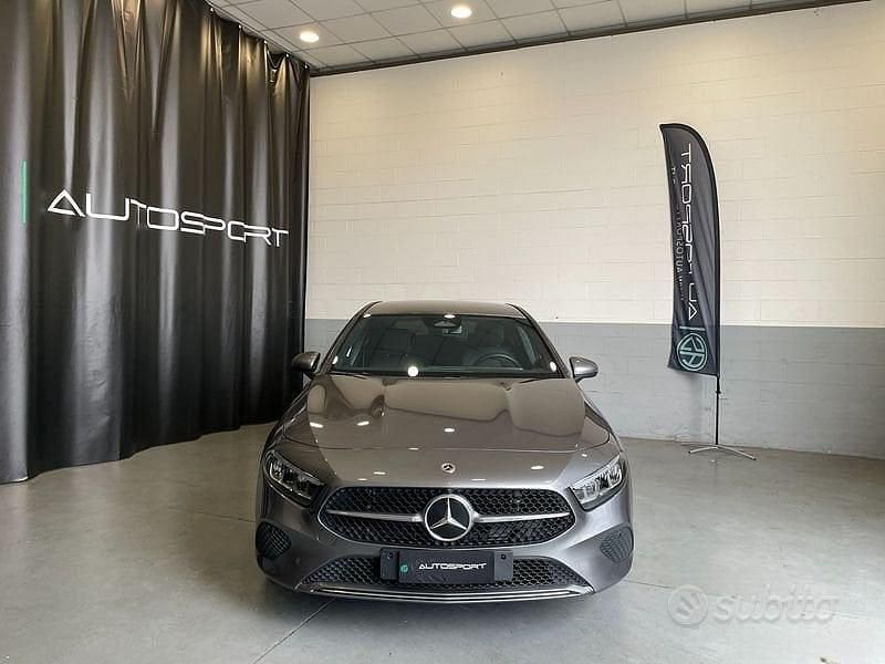 Usata Mercedes A200 Advanced 150 CV (110 kW) 2024 Grigio Berlina