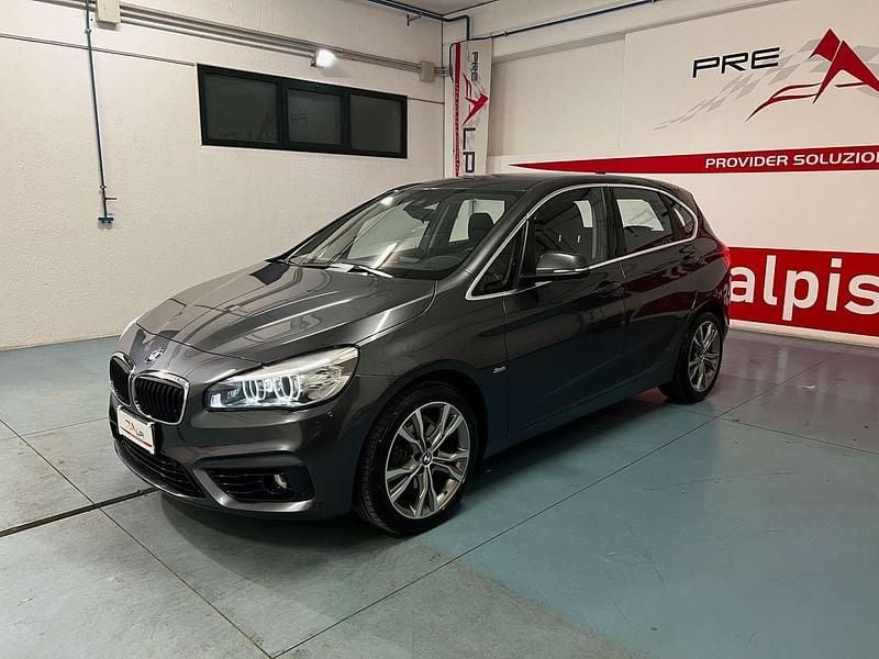 Usata BMW 218 Active Tourer Sport Line 150 CV (110 kW) 2016 Grigio Monovolume