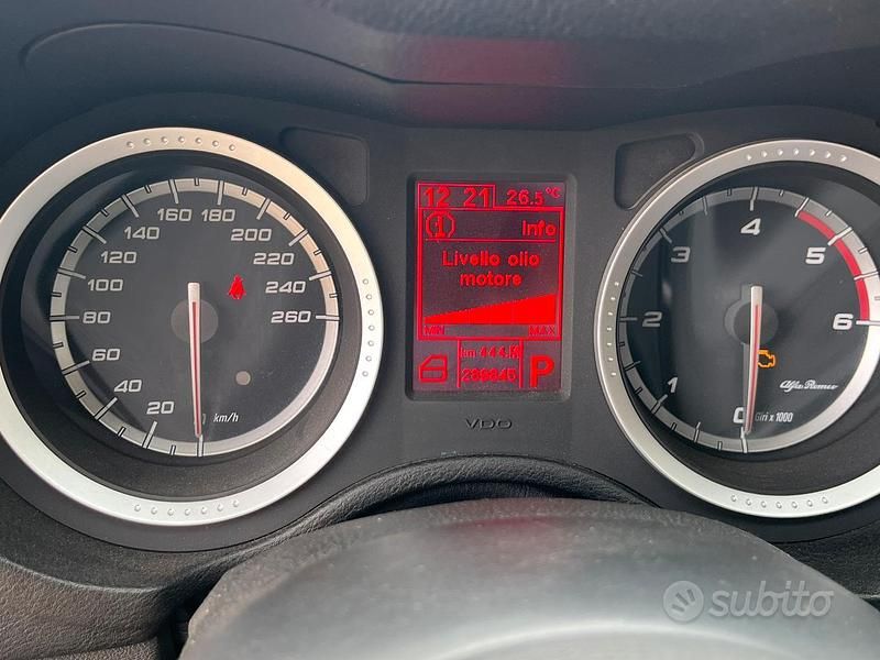 Usata Alfa Romeo 159 150 CV (110 kW) 2009 Grigio Berlina