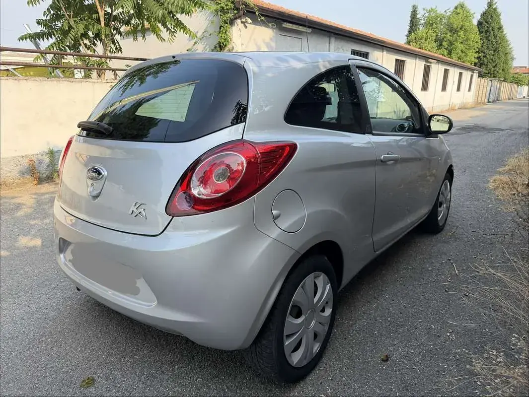 Usata Ford Ka Titanium 69 CV (50 kW) 2015 Berlina