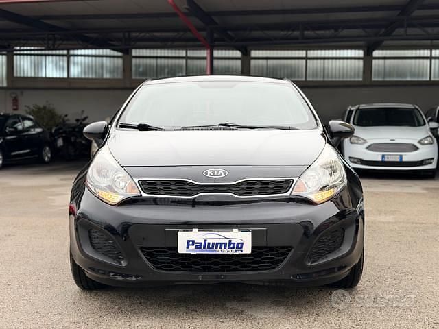 Usata Kia Rio 90 CV (66 kW) 2011 Nero Berlina