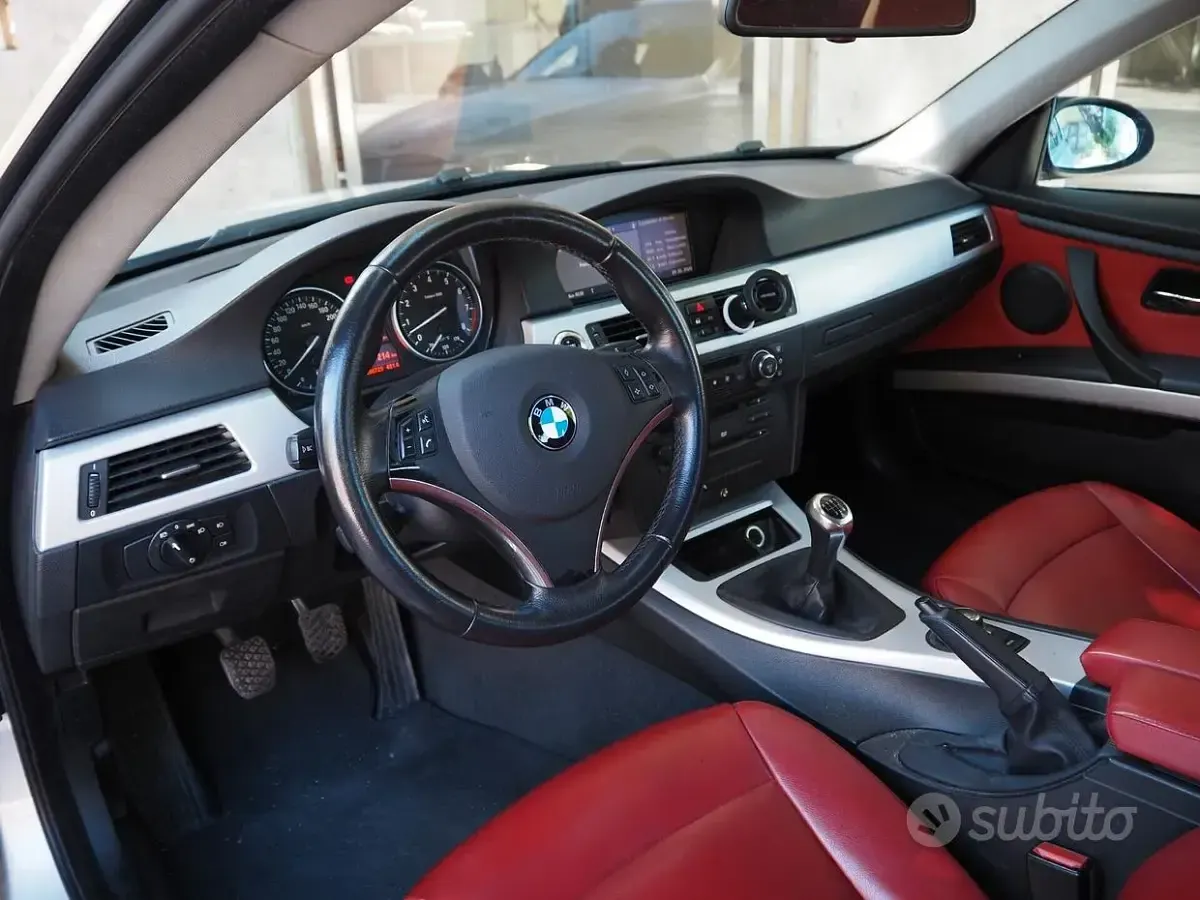 Usata BMW 325 Efficient Dynamics 218 CV (160 kW) 2006 Grigio Coupé
