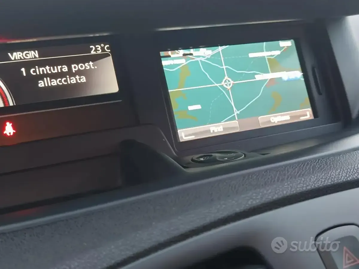 Käytetty Renault Scenic E-Tech XMOD 110 HP (80 kW) 2014 Ruskea Tila-auto