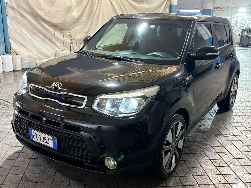 Usata Kia Soul 128 CV (94 kW) 2015 Nero SUV