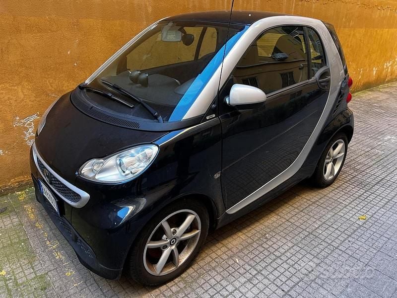 Nero Usata 2012 Smart ForTwo Coupé Coupé | 6500 € - Immagine 1/4
